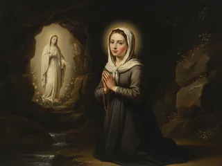 Pintura de estilo barroco: Santa Bernardita Soubirous rezando el rosario ante la gruta de Lourdes